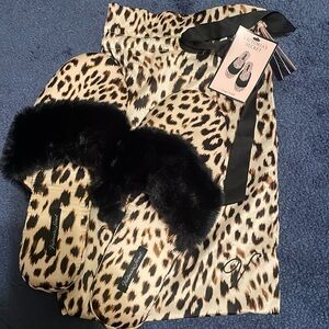Victoria secret slippers